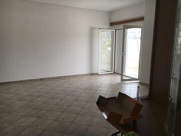 Κλασική Τραπεζαρία Ανακαίνιση Σπιτιού (ΠΡΙΝ)