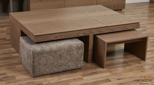 Κλασική Τραπεζαρία Τραπεζάκι σαλονιού Cuba από ξύλο δρυς ρουστίκ και λεπτομέρειες από λάκα. Διαθέτει τρεις σερβιτόρους με αποθηκευτικό χώρο, δύο συρτάρια, δύο σκαμπό και ένα βοηθητικό τραπεζάκι.Λεπτομέρεια.