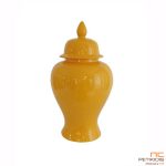 Διακοσμητικό βάζο "Bee" κίτρινο με καπάκι. Το υλικό του είναι κεραμικό και είναι διαστάσεων 40cm ύψος και διάμετρος 25cm.