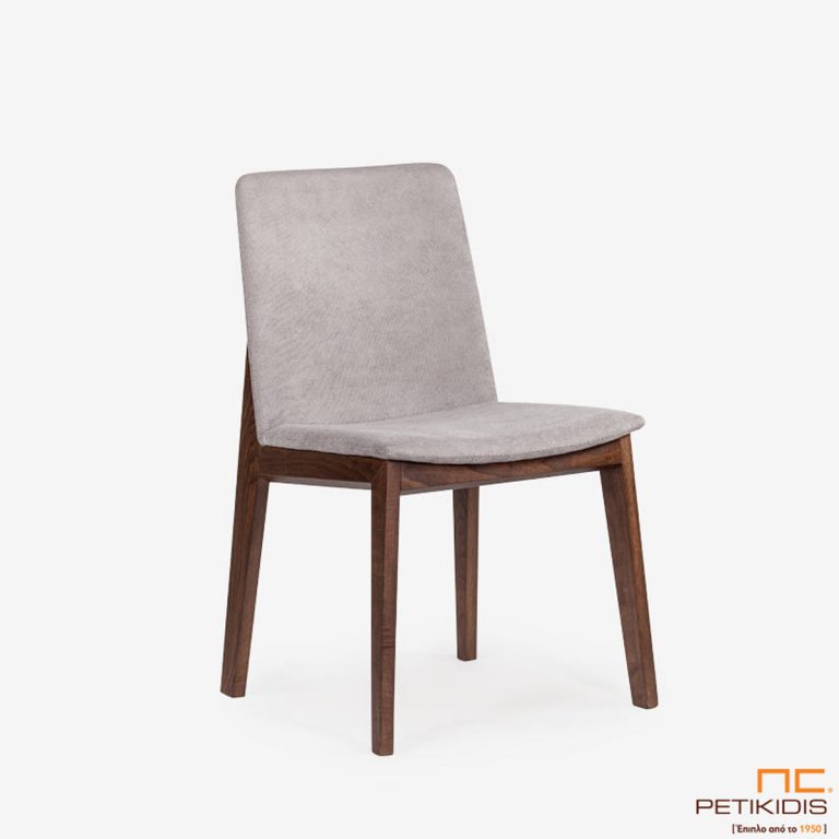 Καρέκλα Talia με ξύλινη βάση και ιδιαίτερη ξύλινη λεπτομέρεια στην πλάτη.Το ύφασμα είναι αδιάβροχο και αλέκιαστο σε γκρι τόνους.