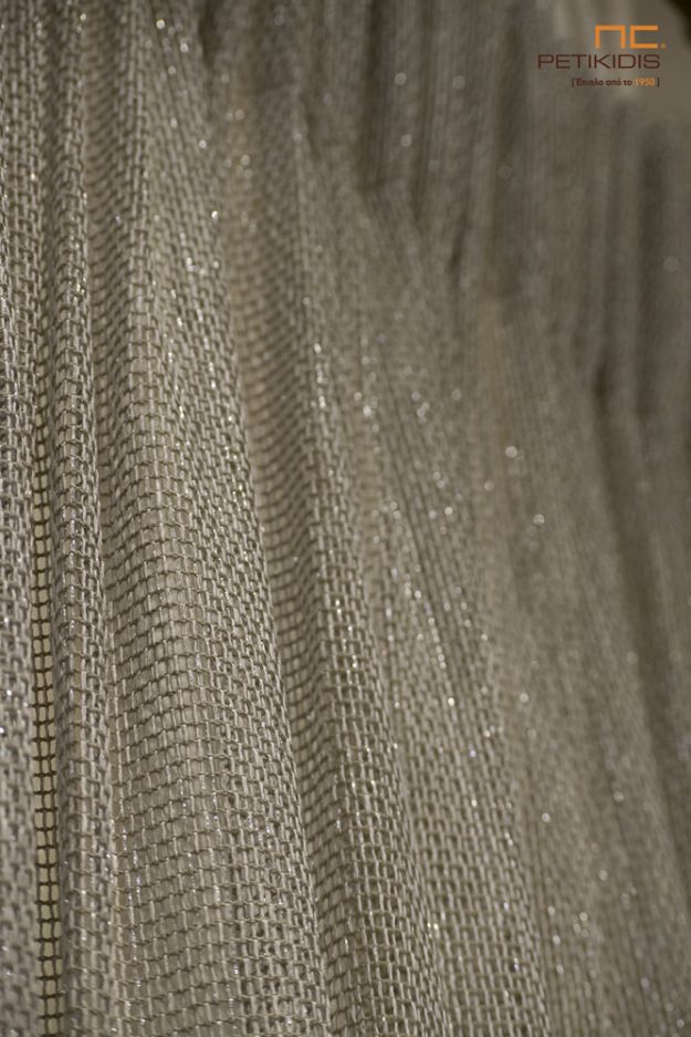 Κλασική Τραπεζαρία kourtina dixty mpez me leptomereies gyalisteres