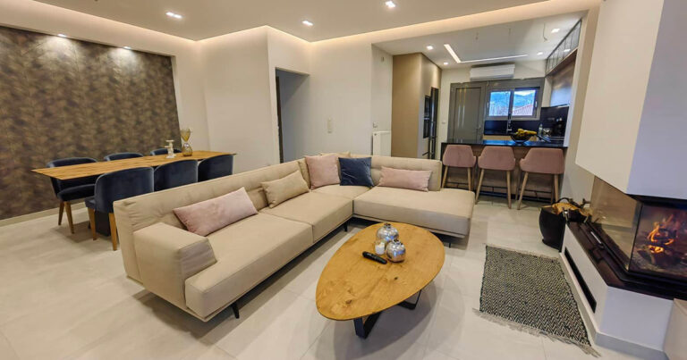 Case Study: Πως να Μετατρέψετε Λίγα Τετραγωνικά σε Ένα Λειτουργικό & Μοντέρνο Σπίτι