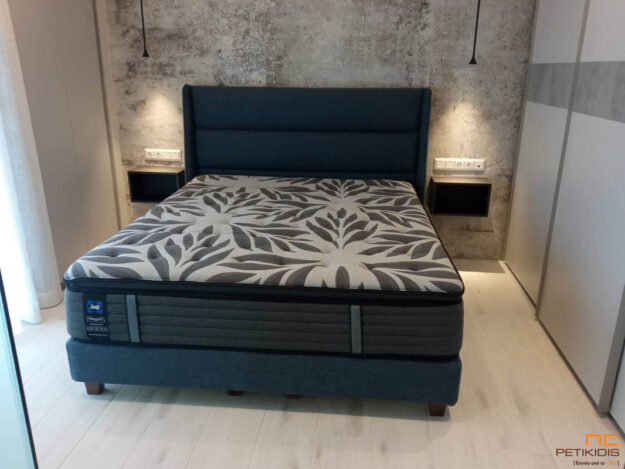 Κλασική Τραπεζαρία Ένα Μικρός «ΜΕΓΑΛΟΣ» Χώρος στην Παραλία Λουτρακίου