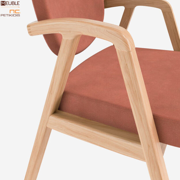 Κλασική Τραπεζαρία Kαρέκλα Kappa κατασκευασμένη από μασίφ ξύλο δρυ και το ύφασμά της είναι αδιάβροχο - αλέκιαστο. Σχεδιάστηκε από τον πολυβραβευμένο βιομηχανικό σχεδιαστή Θανάση Μπάμπαλη. Είναι διαθέσιμη σε μια ευρεία γκάμα από φινιρίσματα και ταπετσαρίες.