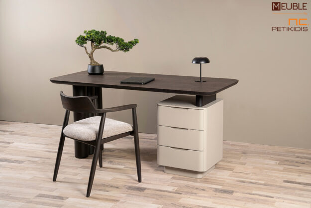 Μικροέπιπλα Γραφείο cloud από ξύλο δρυς με συρτάρια από λακα. Μοντέρνο και minimal. Διατίθεται σε ποικιλία χρωμάτων και διαστάσεων.