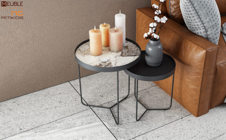 Ροτοντάκια Riing σε μοντέρνο στυλ με μεταλλική βάση και καπάκι από κεραμικό υλικό ή ξύλο δρυς καθ΄ επιλογή.