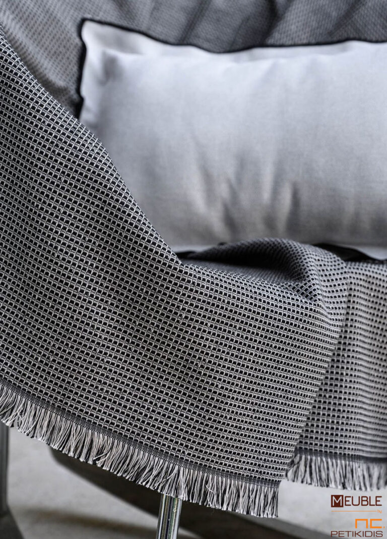 Ριχτάρι Original 2192479 Χρώμα Black Beige Μία συλλογή με βάση το βαμβάκι, που προσφέρει μια μεγάλη ποικιλία χρωμάτων ως ασορτί πρόταση στα ριχτάρια και είναι διαθέσιμα σε 3 μεγέθη. a.180x180cm b.180x300cm c.180x240cm Σειρά cotton: 80%cot - 20%pol Λεπτομέρεια