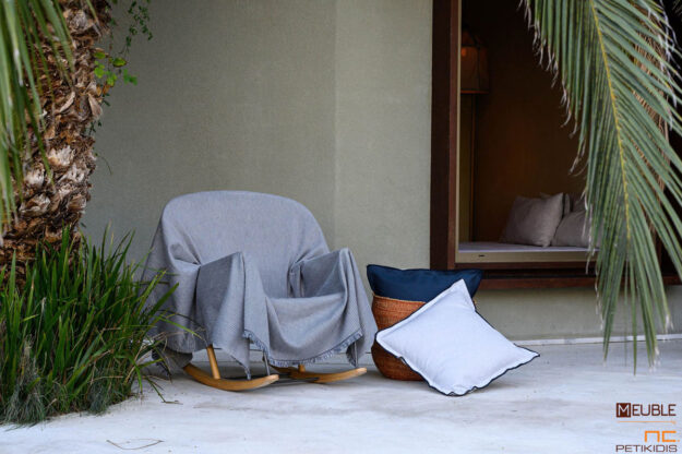 Ριχτάρι Original Art.2192421 χρώμα blue. Μία συλλογή με βάση το βαμβάκι, που προσφέρει μια μεγάλη ποικιλία χρωμάτων ως ασορτί πρόταση στα ριχτάρια και είναι διαθέσιμα σε 3 μεγέθη. a.180x180cm b.180x300cm c.180x240cm Σειρά cotton: 80%cot - 20%pol