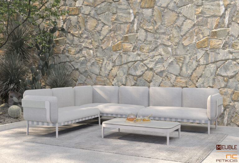 Outdoor σετ σαλονιού γωνία Pegasus. Γωνιακός καναπές και τραπεζάκι με κεραμικό καπάκι, κατασκευασμένα όλα από λευκό σκελετό αλουμινίου. Τα μαξιλάρια είναι ντυμένα με μπεζ αδιάβροχο ύφασμα σε ειδική σύνθεση ώστε να αντέχει όλες τις καιρικές συνθήκες