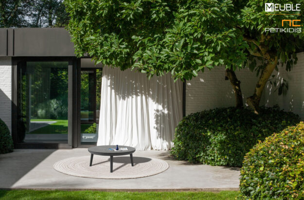 Τραπεζάκι σαλονιού Zodiac SM6214.01 με βάση αλουμινίου και κεραμικό καπάκι σε τόνους του γκρι.